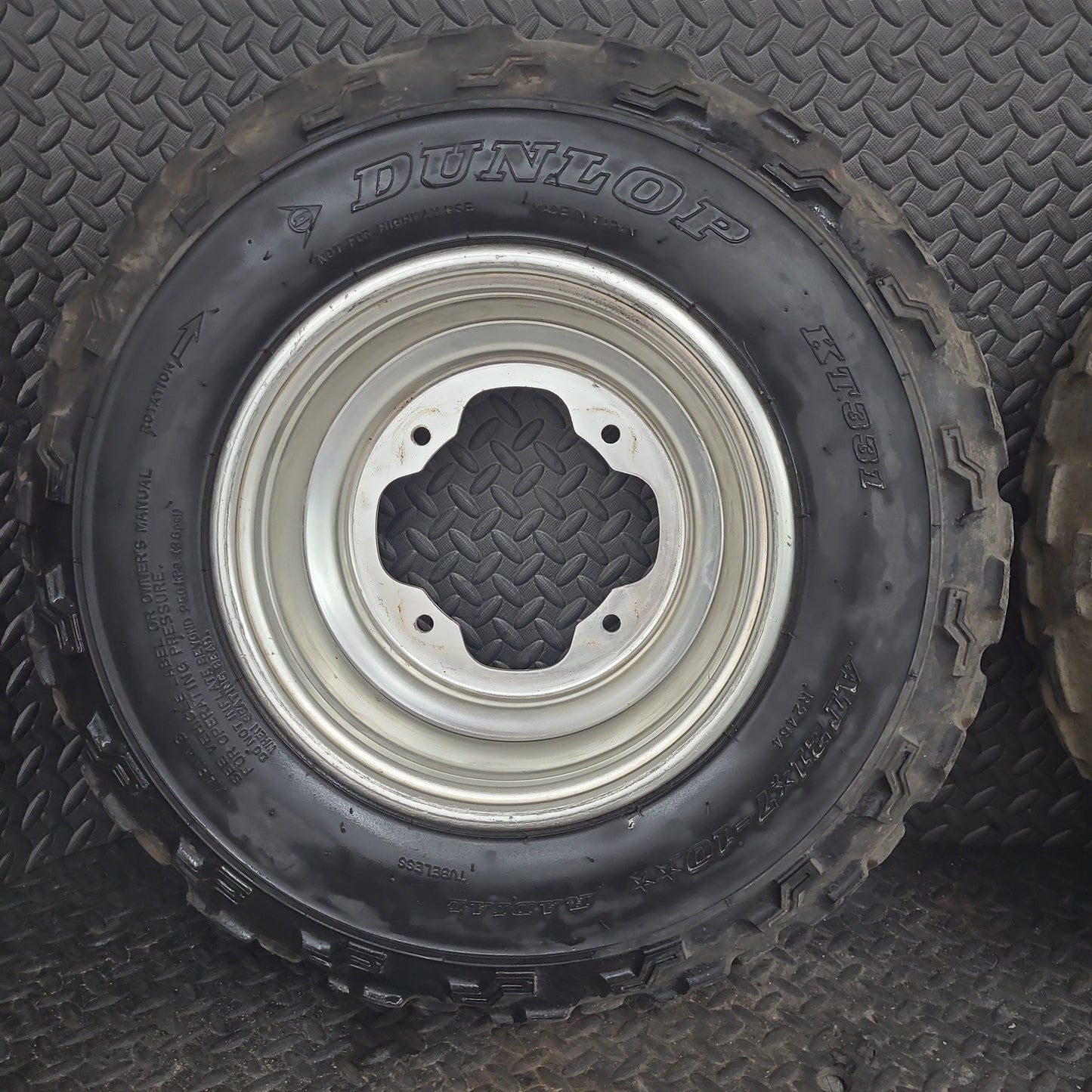 21x7-10 Dunlop KT331 Set of 2 *USED*