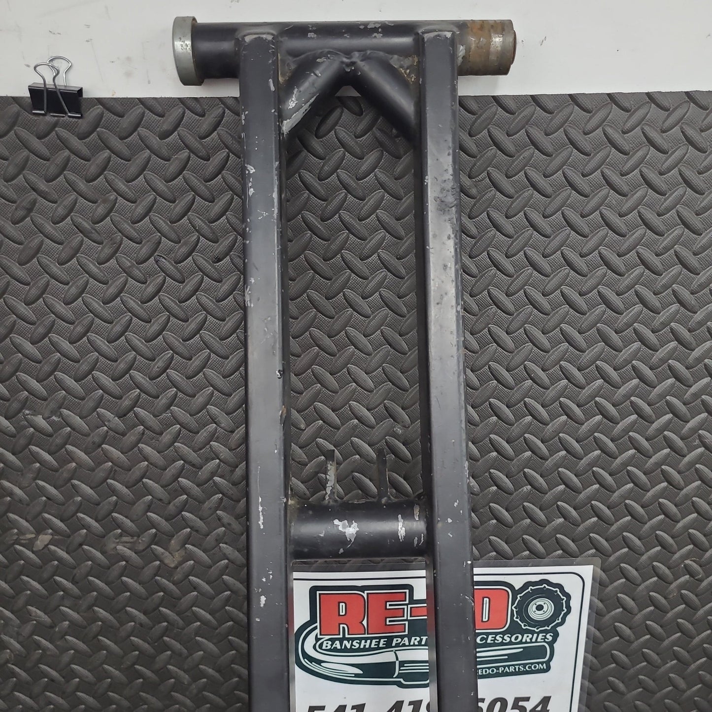Aftermarket Square Body Swingarm w/ Round Style Carrier *USED*