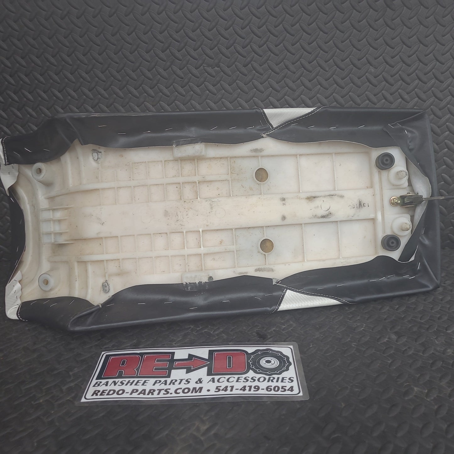 Black And White Seat *USED*