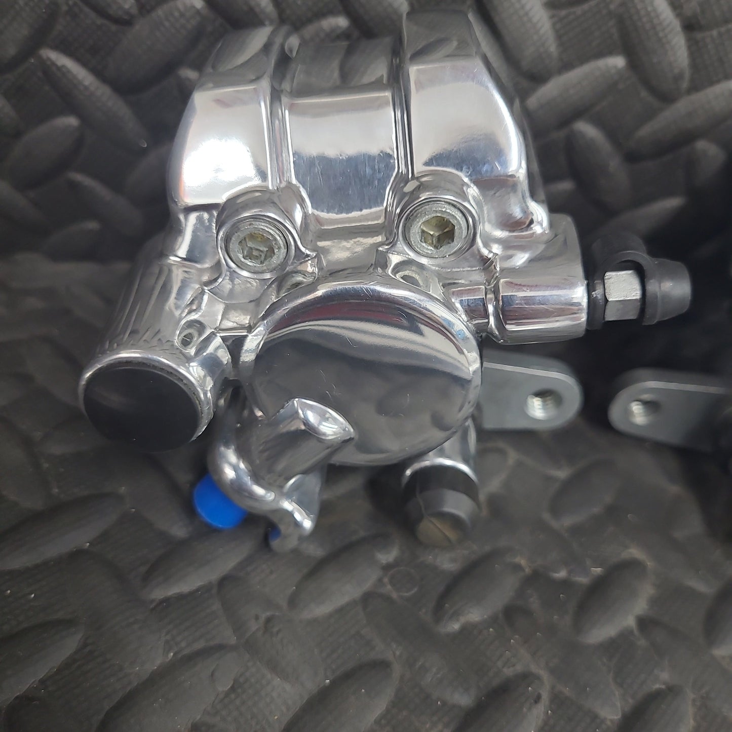 Polished OEM Front Brake Calipers Set of 2 *USED CALIPER NEW POLISH*