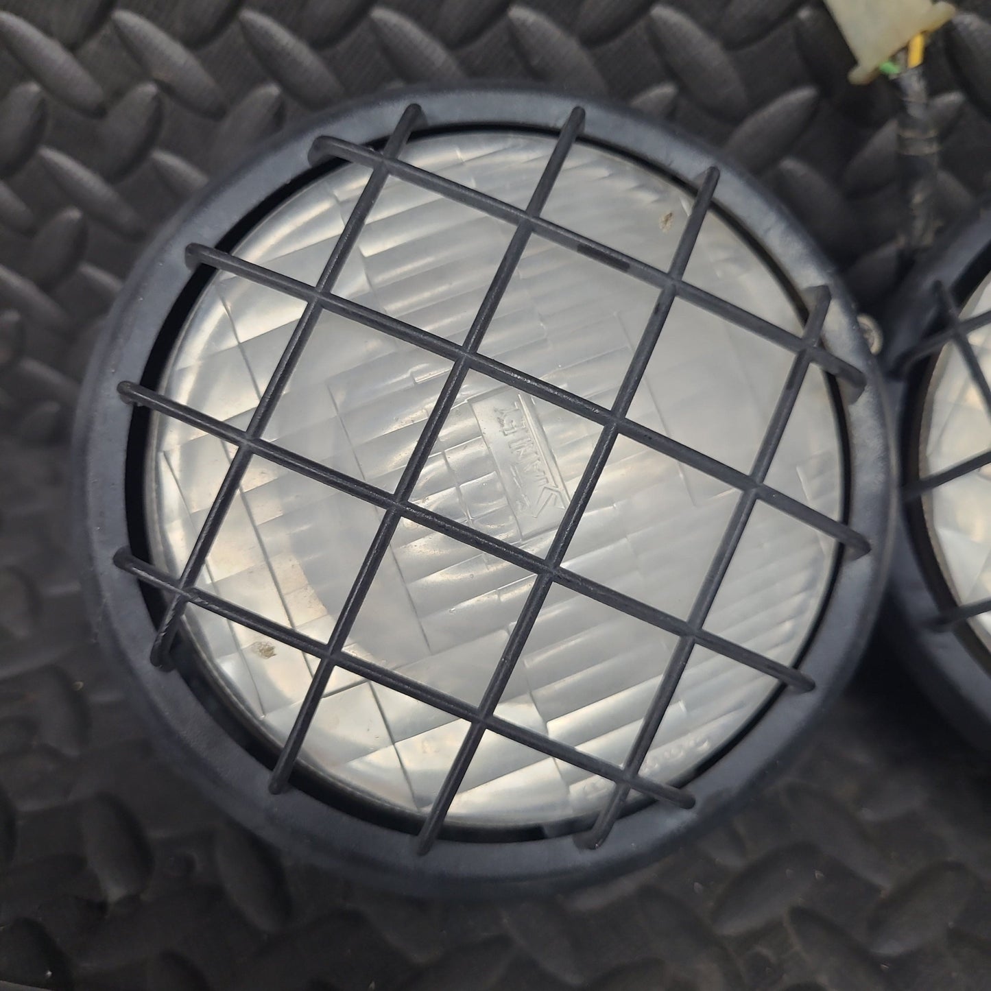 OEM Headlights Flat Connector *USED*