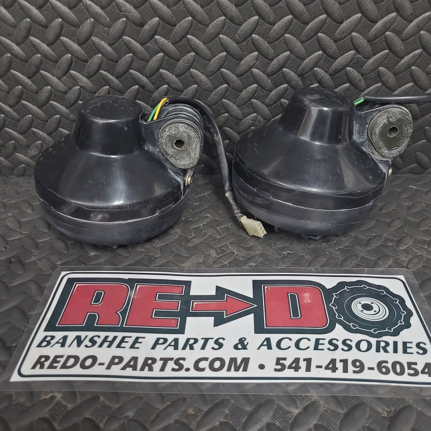 OEM Headlights Flat Connector *USED*