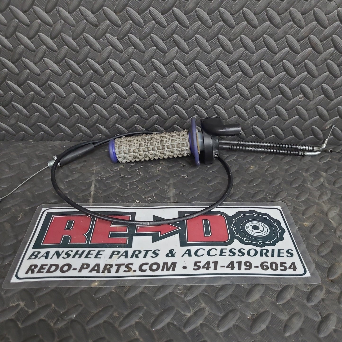 Twist Throttle With Grips and Cable *USED*