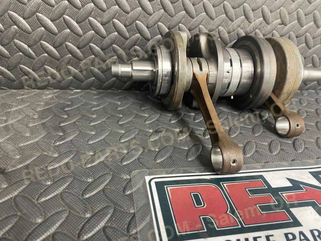Factory OEM Crankshaft Super Low Hours. *USED* Parts - Used