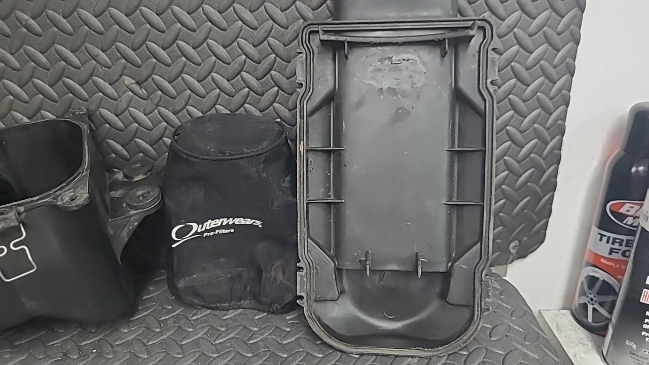 Factory OEM Airbox w/ K&N upgrade *USED*