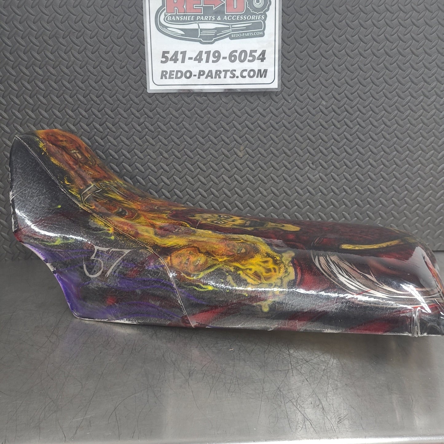 Drag Style Seat w/ Custom Drawn Graphics *USED*