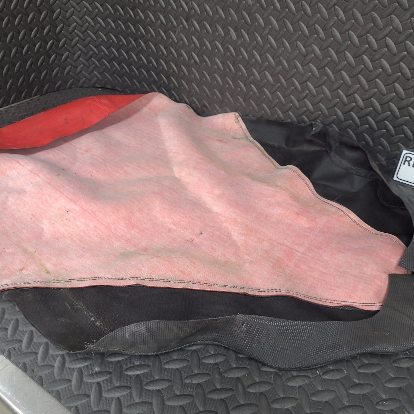 Ceet Seat Cover Red *USED*