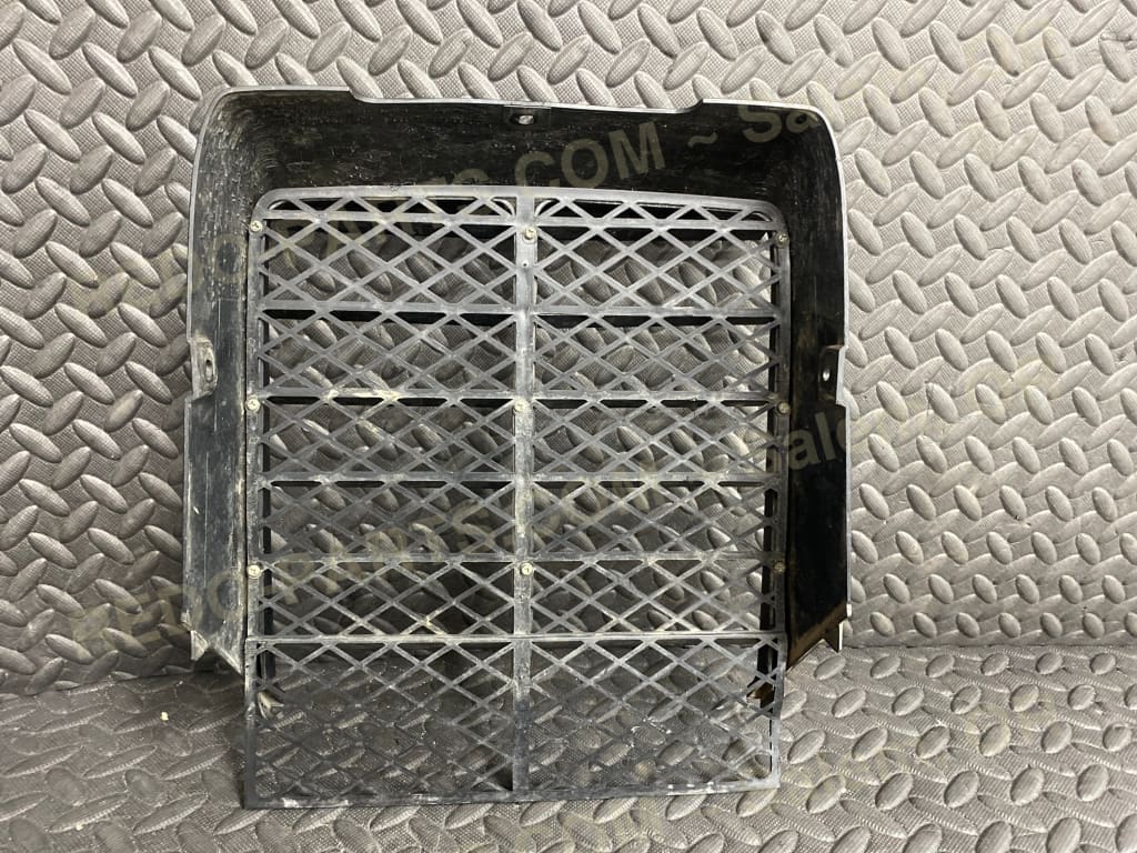 2004 Factory OEM LE Grill *USED* - Parts - Used