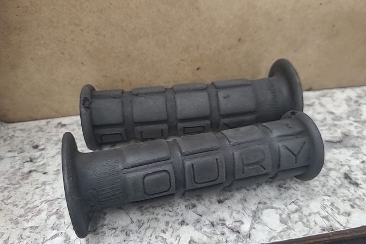 Oury Grips Black *USED*