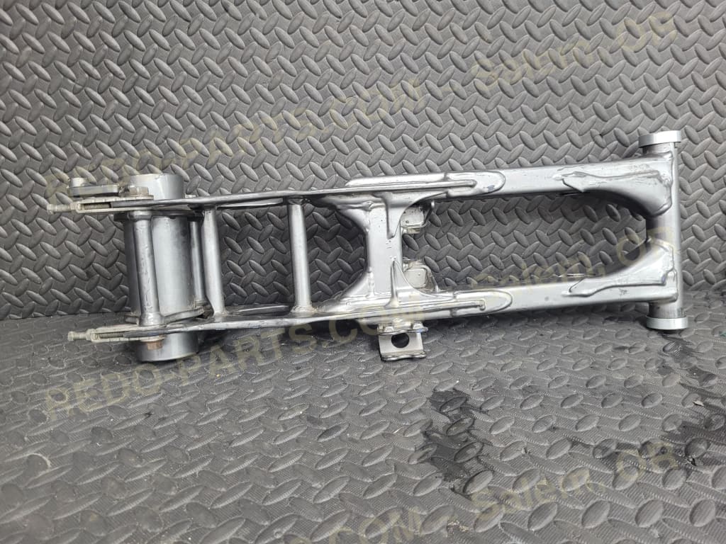 +4 Modified OEM Swingarm Silver w/ Carrier *USED* - Parts - Used