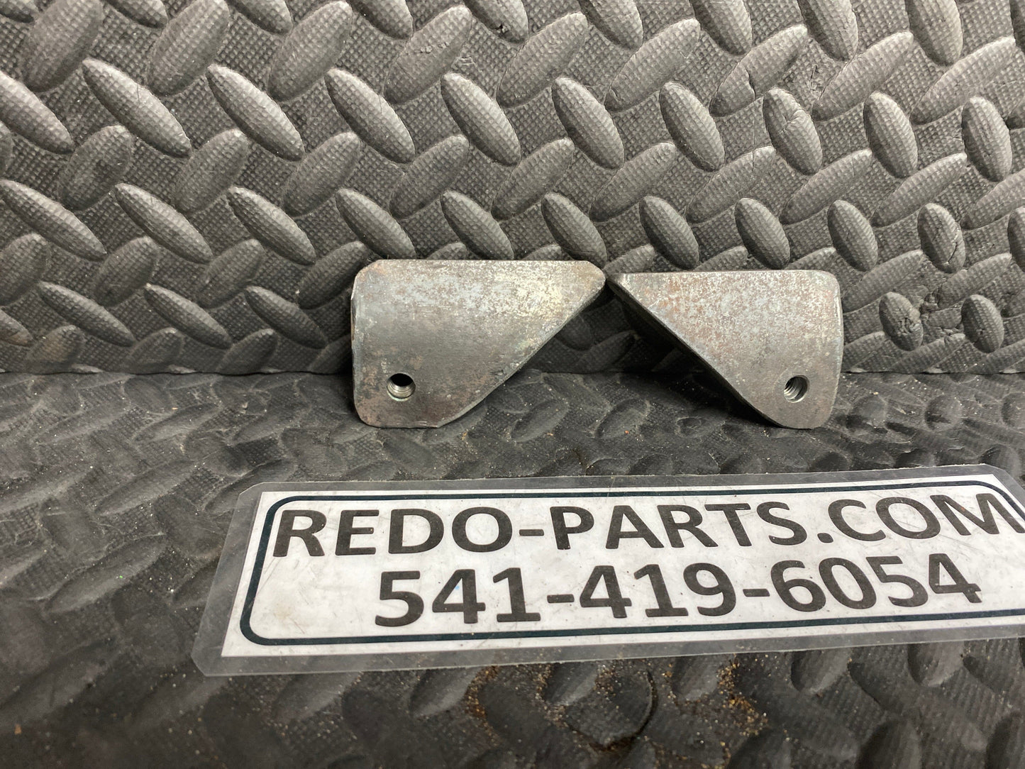 Aftermarket Rear Heel Guard Brackets (stock photo) *USED*