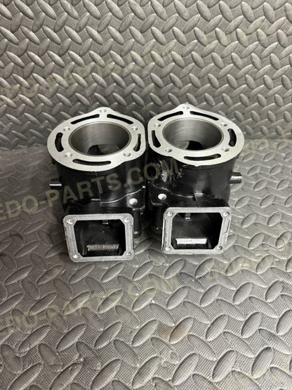 Aftermarket Cylinders 64mm Bore with Wiseco Pistons *NEW* - Parts - New