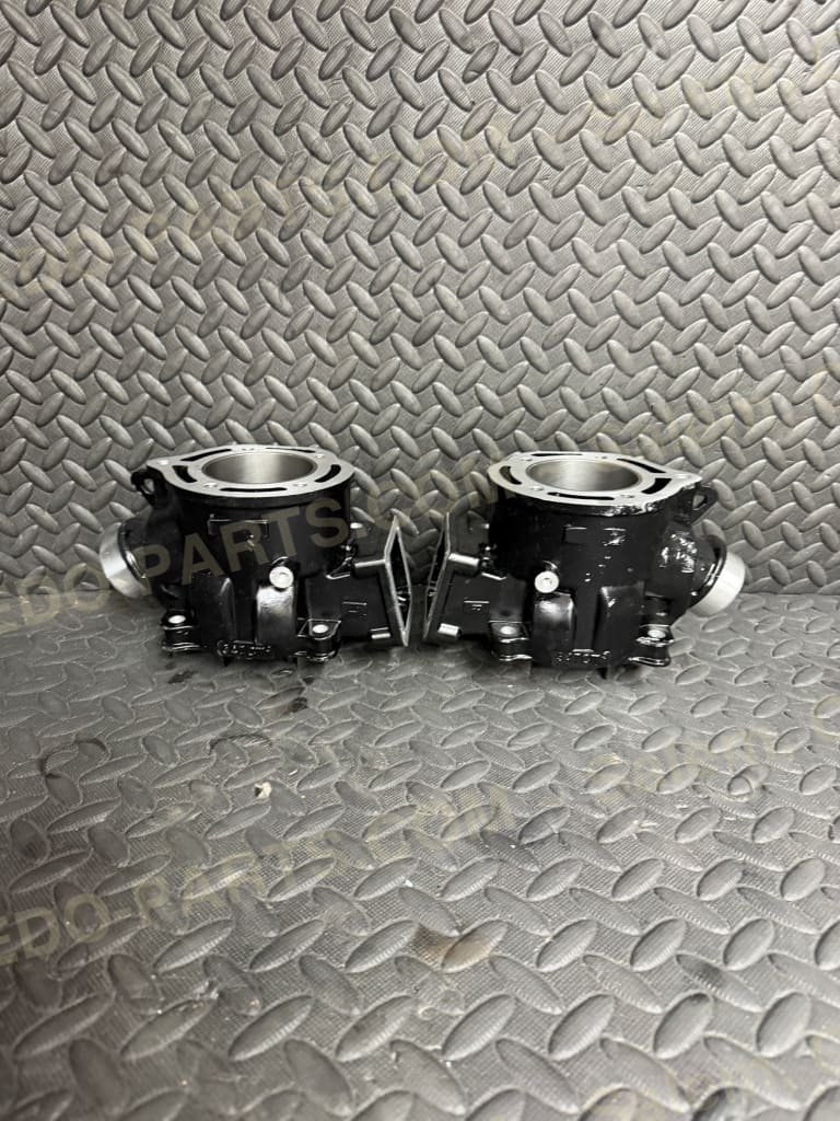 Aftermarket Cylinders 64mm Bore with Wiseco Pistons *NEW* - Parts - New