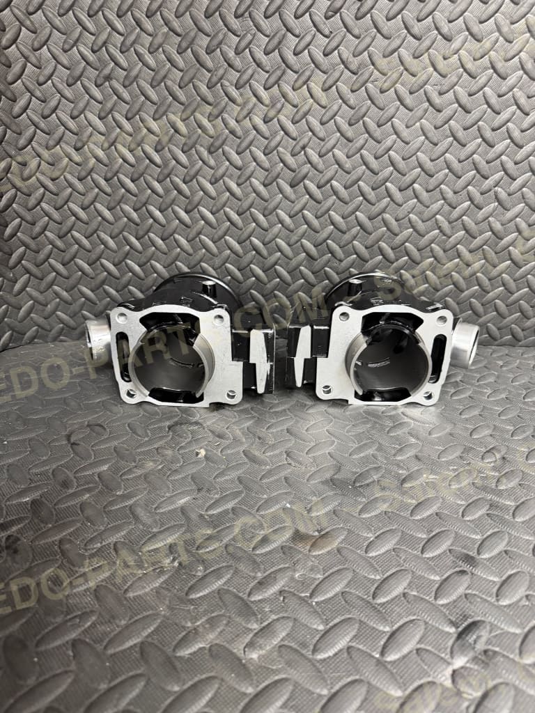 Aftermarket Cylinders 64mm Bore with Wiseco Pistons *NEW* - Parts - New