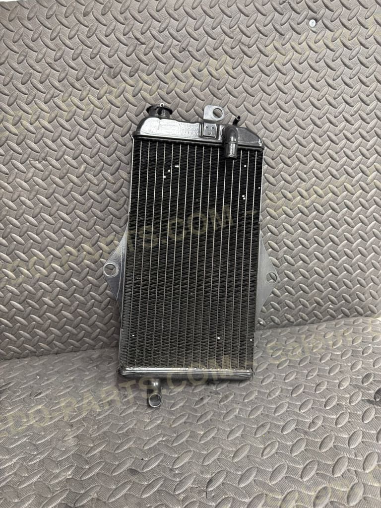 Aftermarket OEM Style Radiator *NEW* - Parts - Used