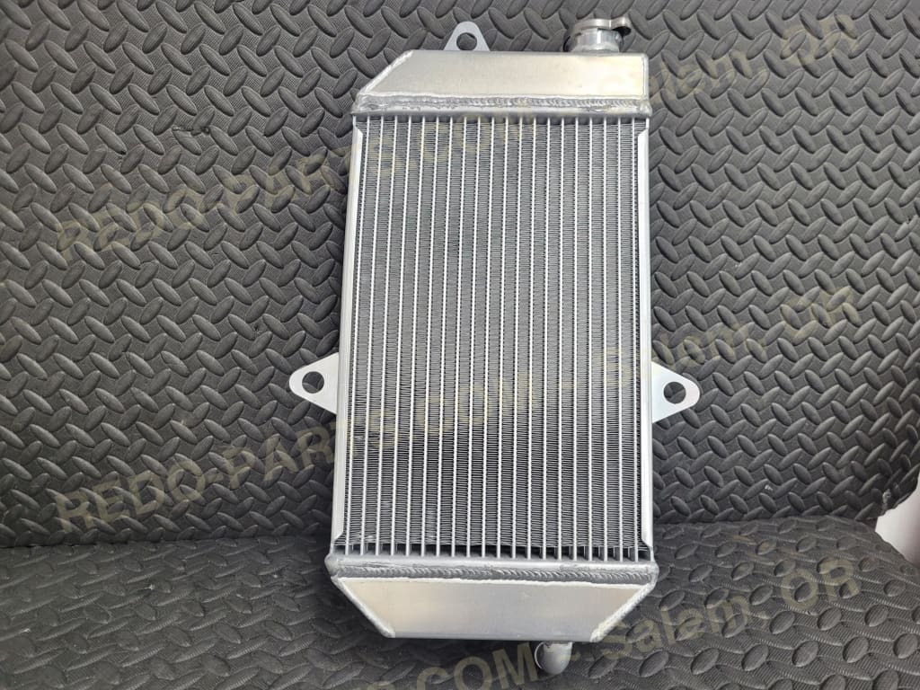 Aftermarket Oversized Aluminum Radiator *NEW* - Parts - New