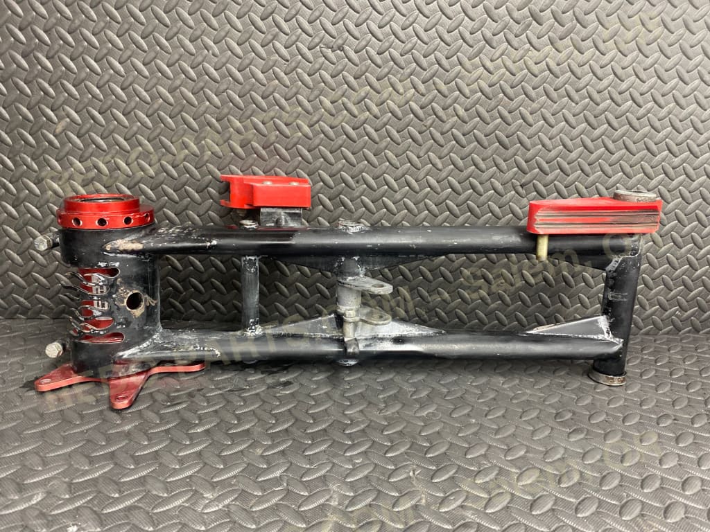 Aftermarket Swing Arm with Carrier. *USED*