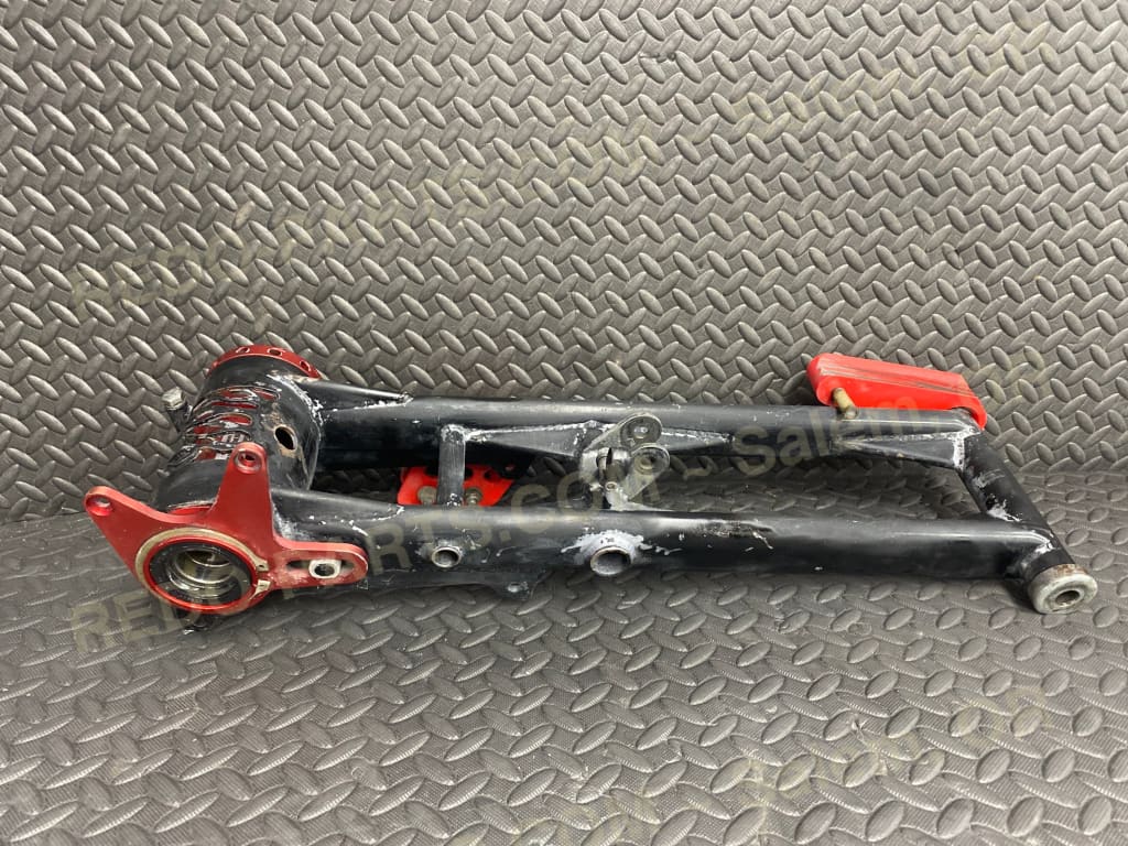 Aftermarket Swing Arm with Carrier. *USED*