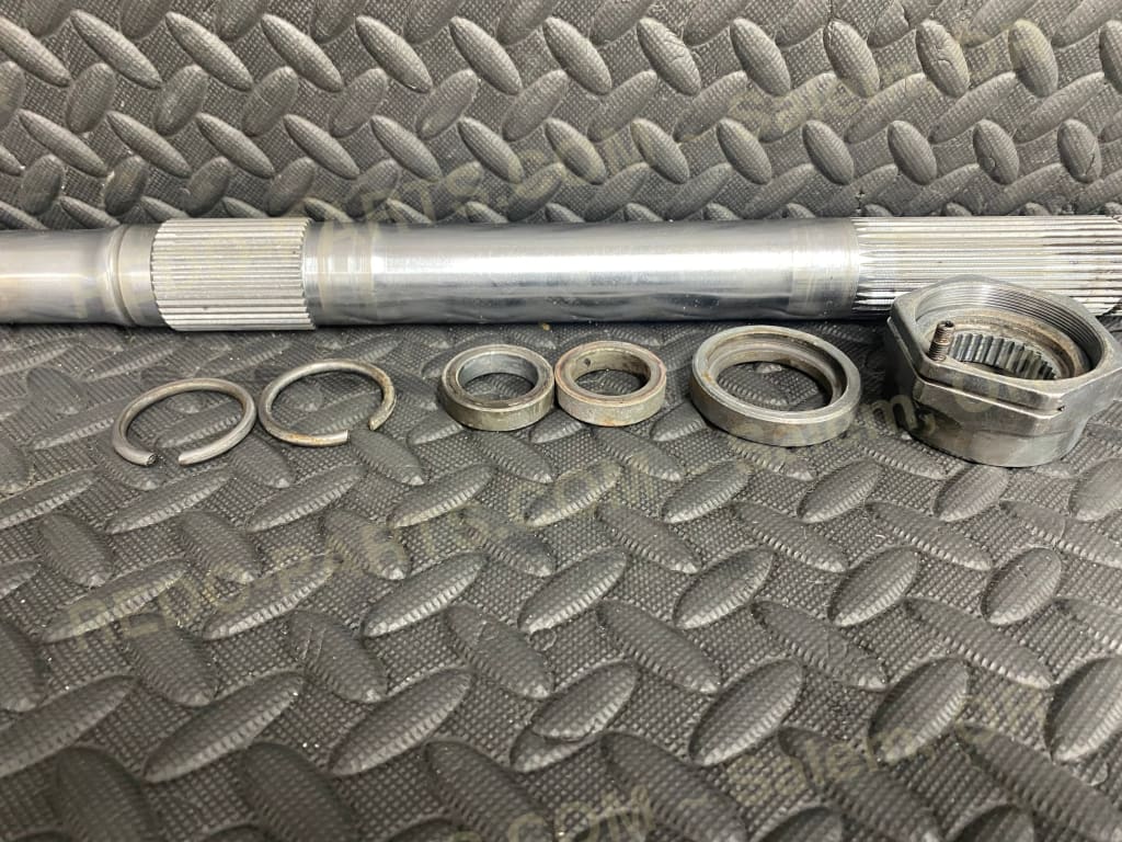 Aftermarket Axle *USED*