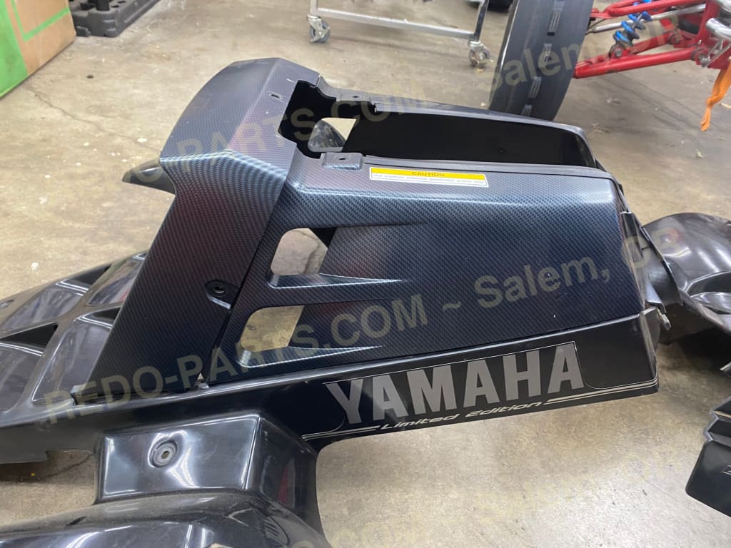 Factory OEM 2004 Limited Edition Black Plastics with the Carbon Fiber Radiator and Tank Cover. 4pcs. *USED*. Parts