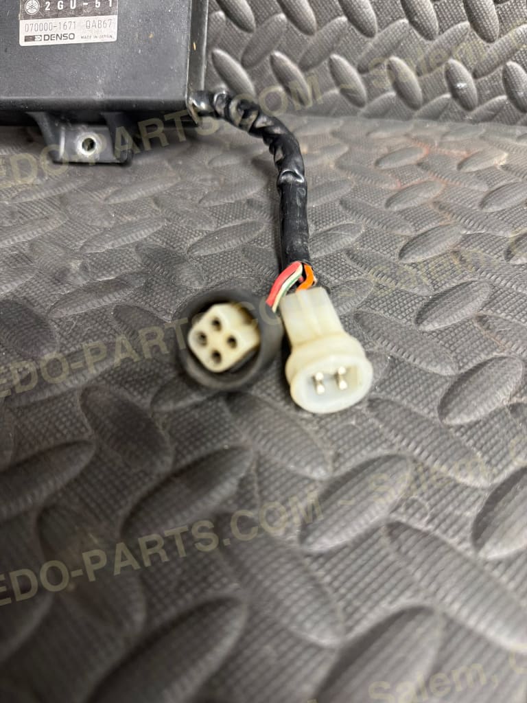 Factory OEM CDI Round Style Plug. (USED). - Parts - Used