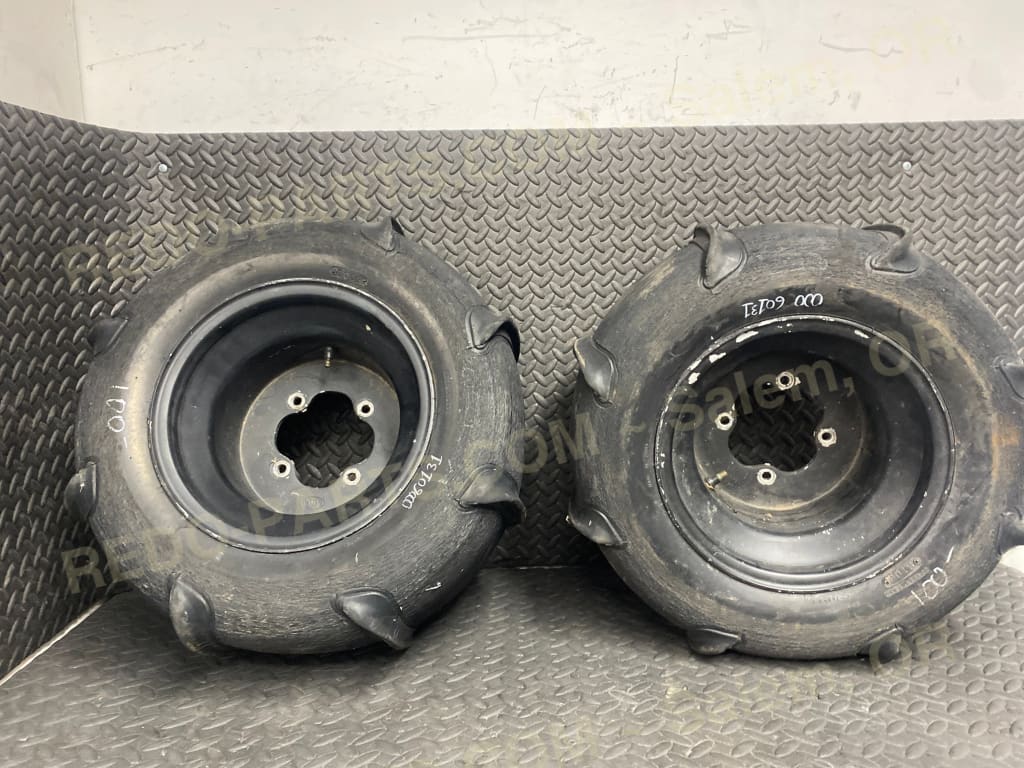 Skat Trac 20x10-10/ 8 Blade Paddle Tires on Black ITP Wheels. *USED*. - Parts - Used